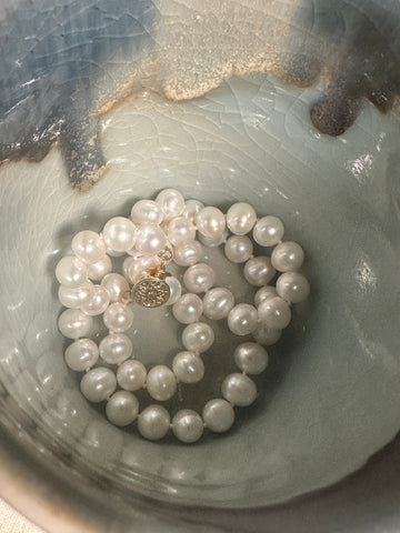 pearl necklace